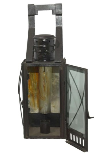 Оригинальный свечной фонарь (СССР), до 1950 года, замок-крючок Оригинальный свечной фонарь (СССР), до 1950 года, замок-крючок